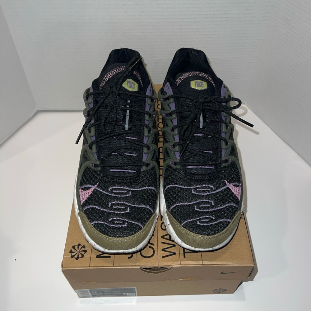 Nike Men's Athletic Shoes - Black, Pink, Olive